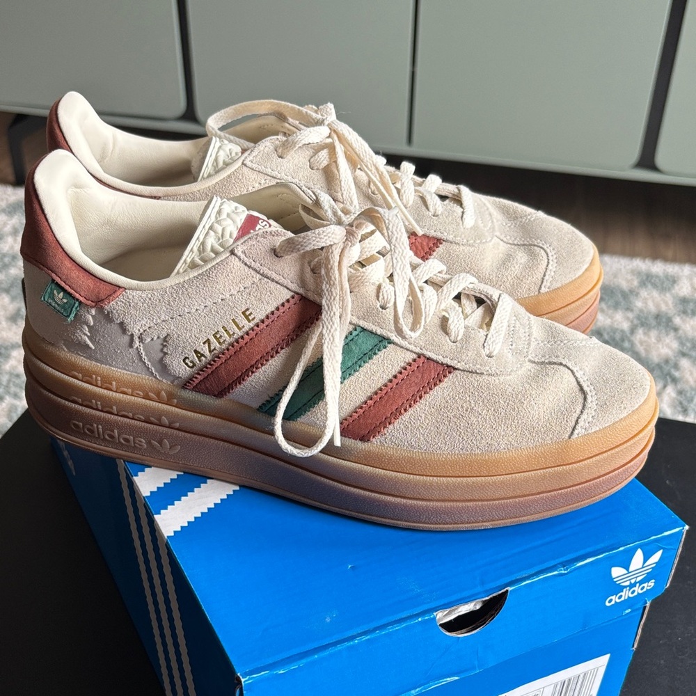 Adidas Gazelle Cream Sneakers with Multicolor Stripes